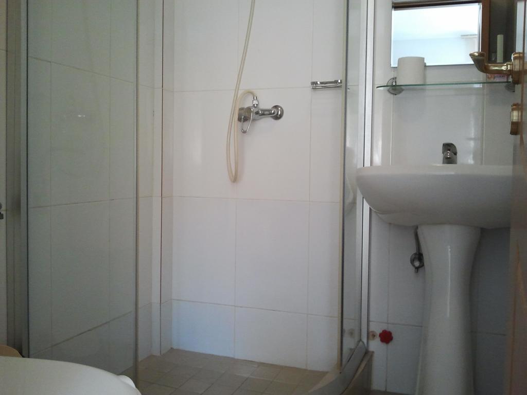 Jr Motel Otopeni Szoba fotó