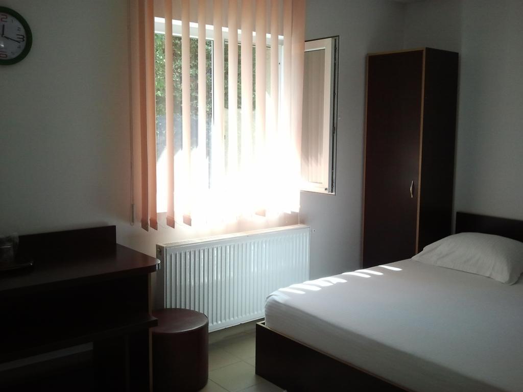 Jr Motel Otopeni Szoba fotó